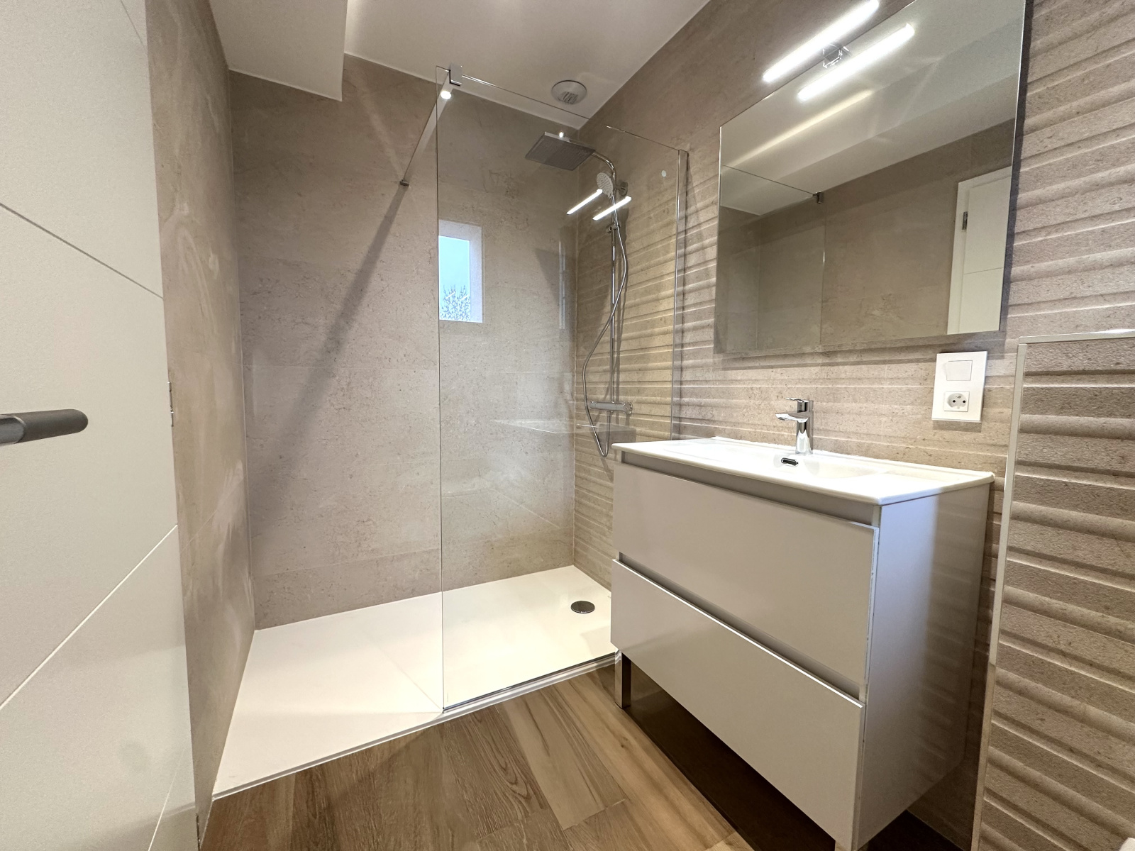 Image_9, Appartement, Grilly, ref :1521